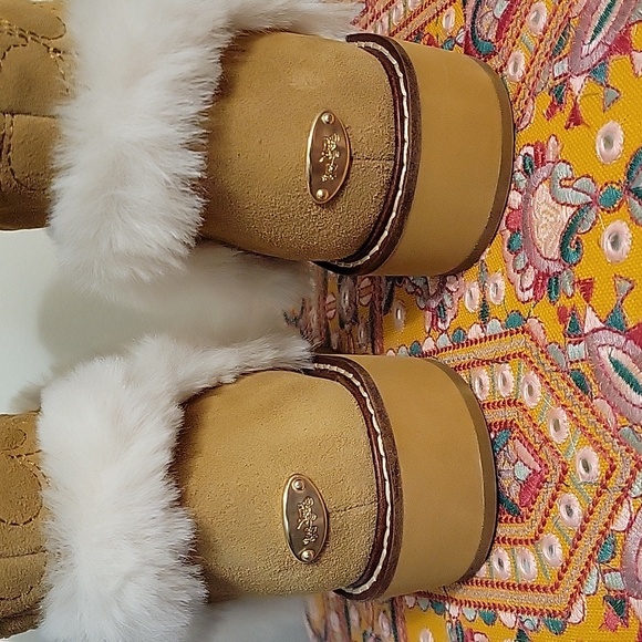 Coach Izzie Boot - Picture 6 of 11